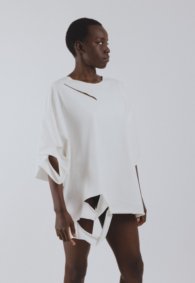 T-shirt biały oversize